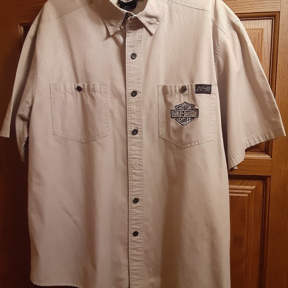 Authentic Harley-Davidson size XL Short sleeve shirt